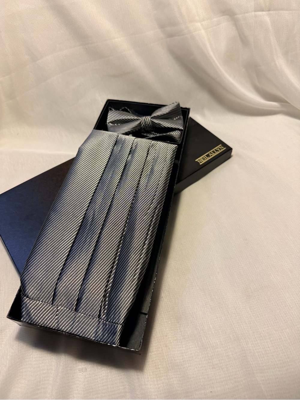 Men's Silver Striped Cummerbund and Bow Tie Set